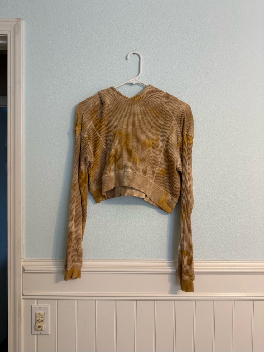 wild fable Cropped Waffle Thermal Top in Taupe and Yellow